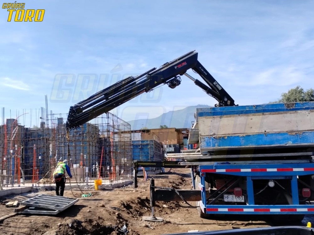 Camión INTERNATIONAL con Grúa HIAB 288