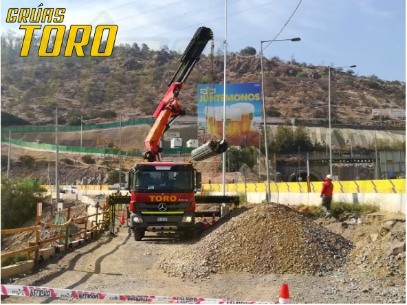 Camión MERCEDES BENZ con Grúa PALFINGER PK 63002 EH G